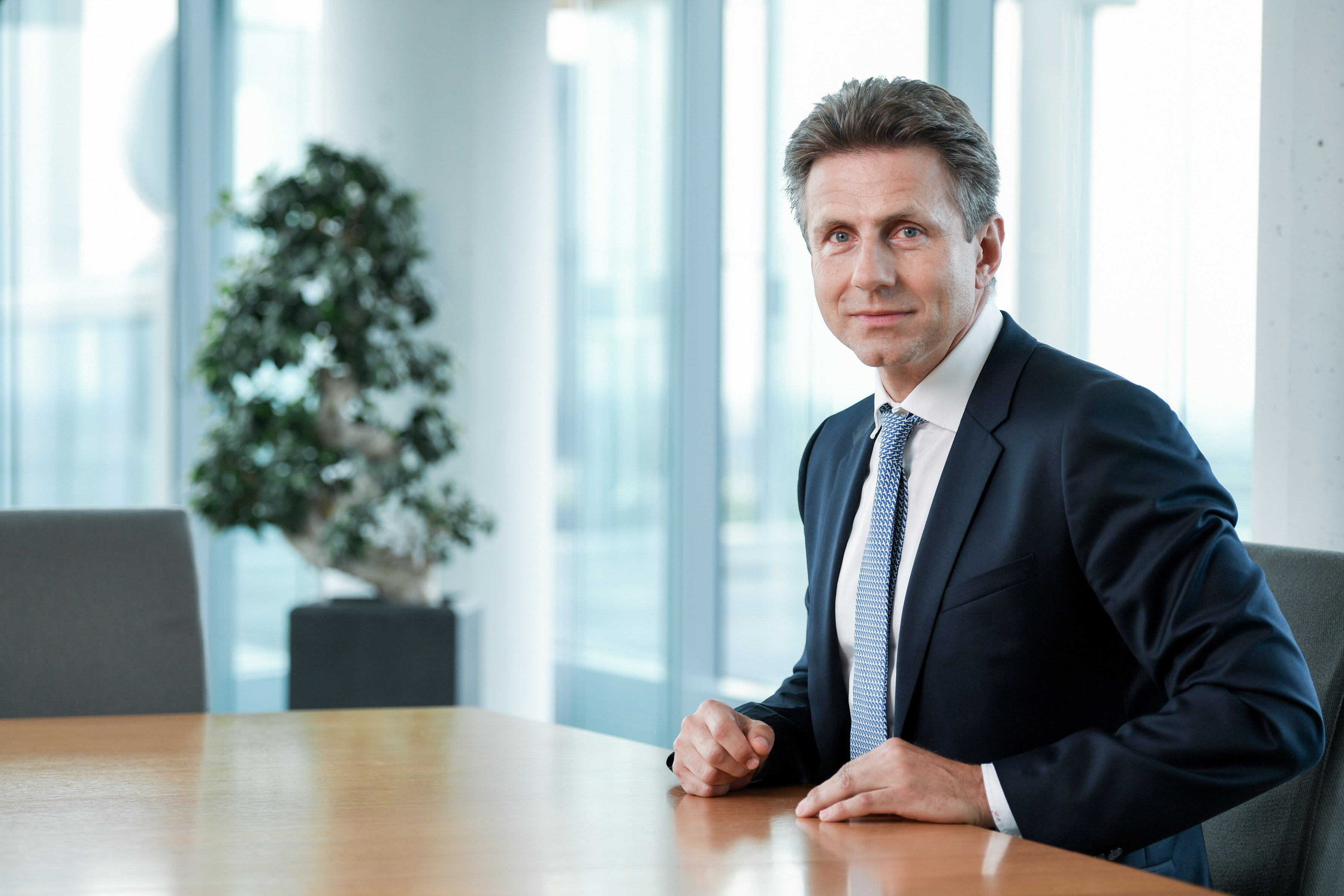 Alexander Doll to assume dual role as DB CFO • Supervisory