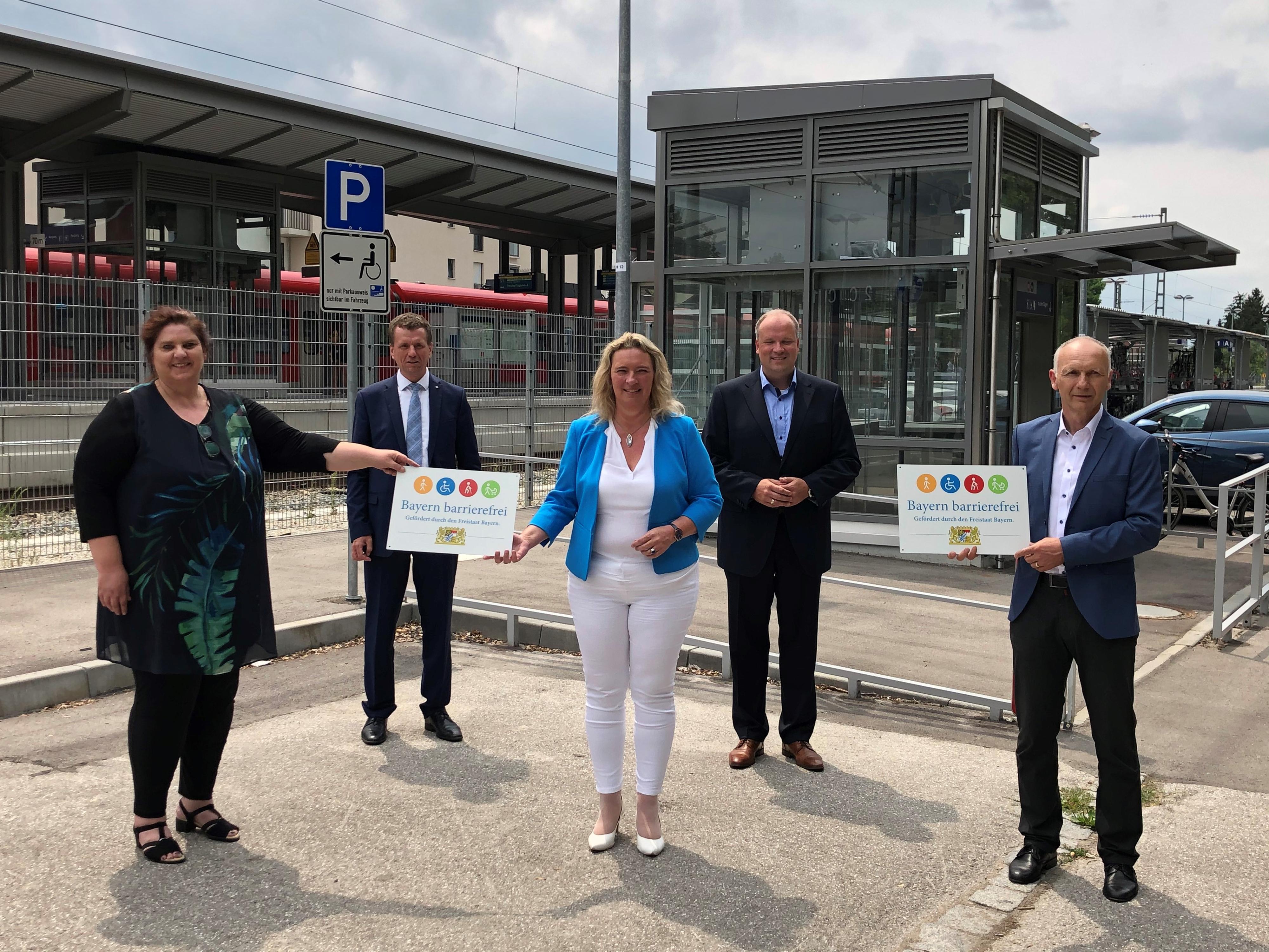 Bahnhöfe Unterschleißheim und Lohhof vollständig