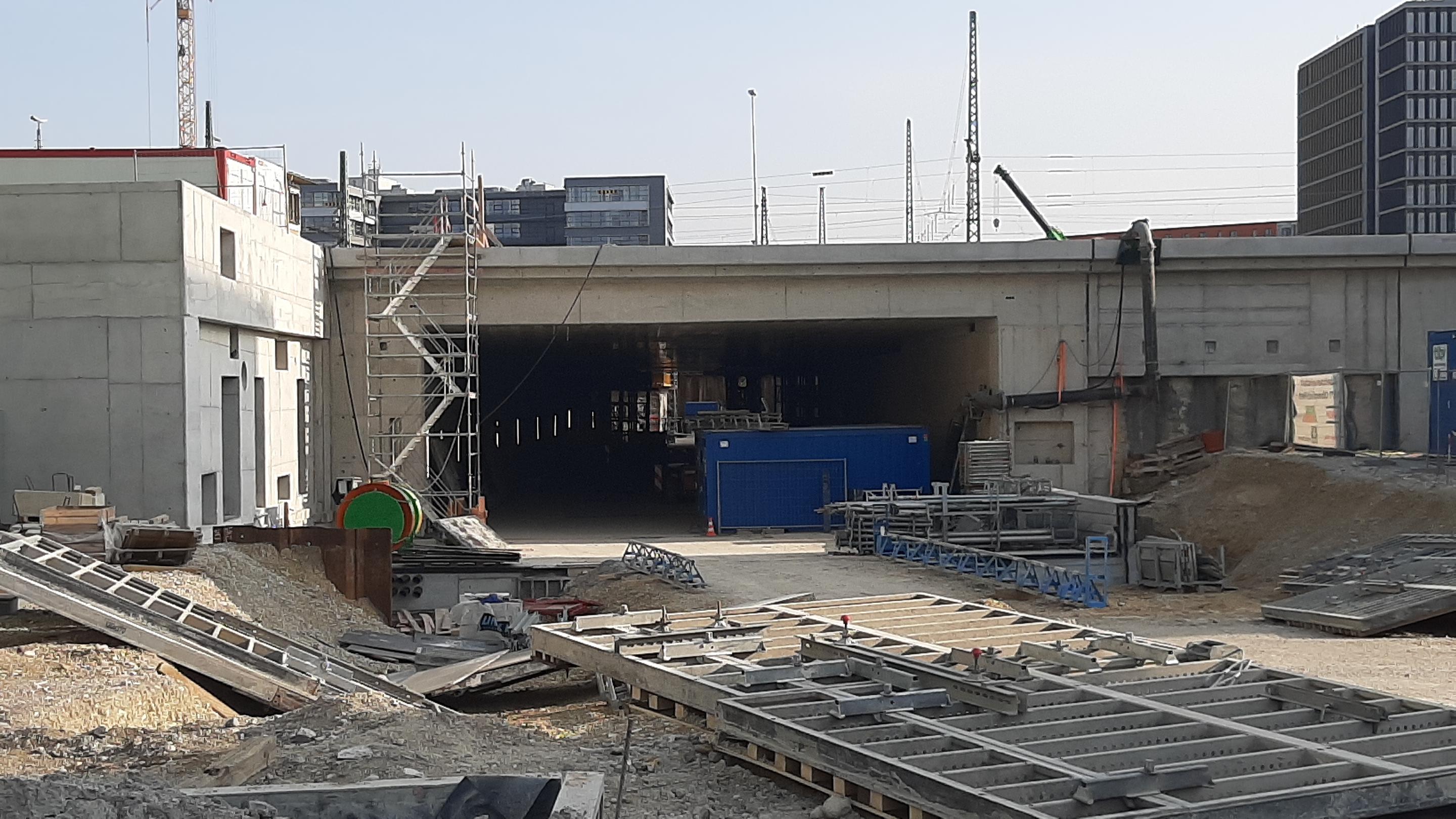 Neuer Aufzug am Bahnhof Laim in Betrieb Deutsche Bahn AG