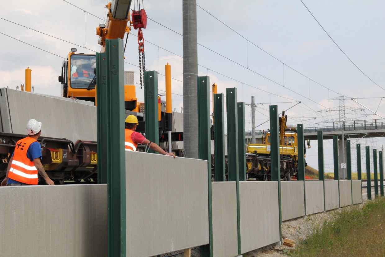 Bahn baut Lärmschutzwand in Neumünster Deutsche Bahn AG