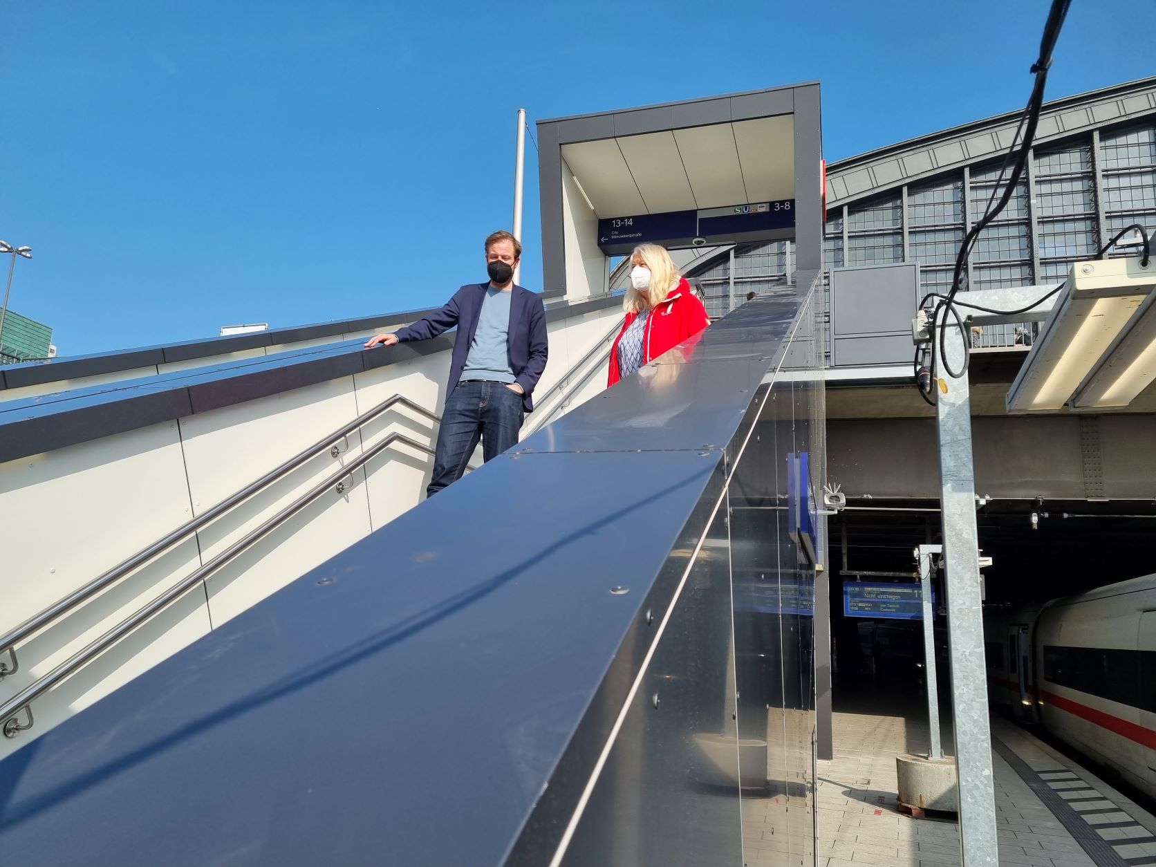 Hamburg Hauptbahnhof: Erste Neue Treppen Zur Steintorbrücke Für ...