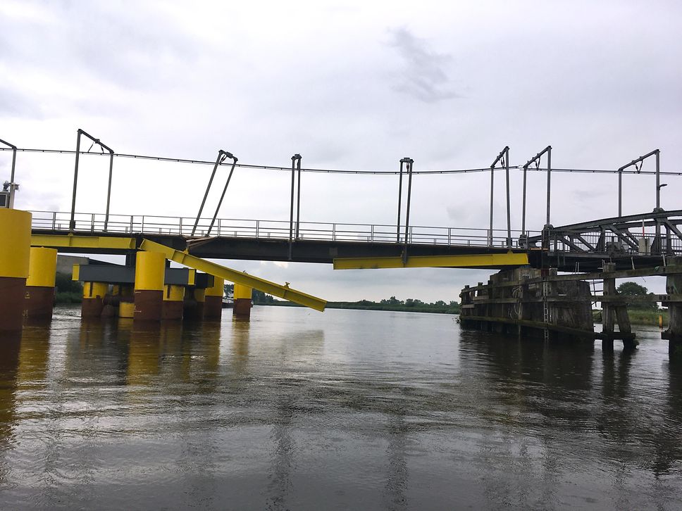 Beschädigte Huntersatzbrücke