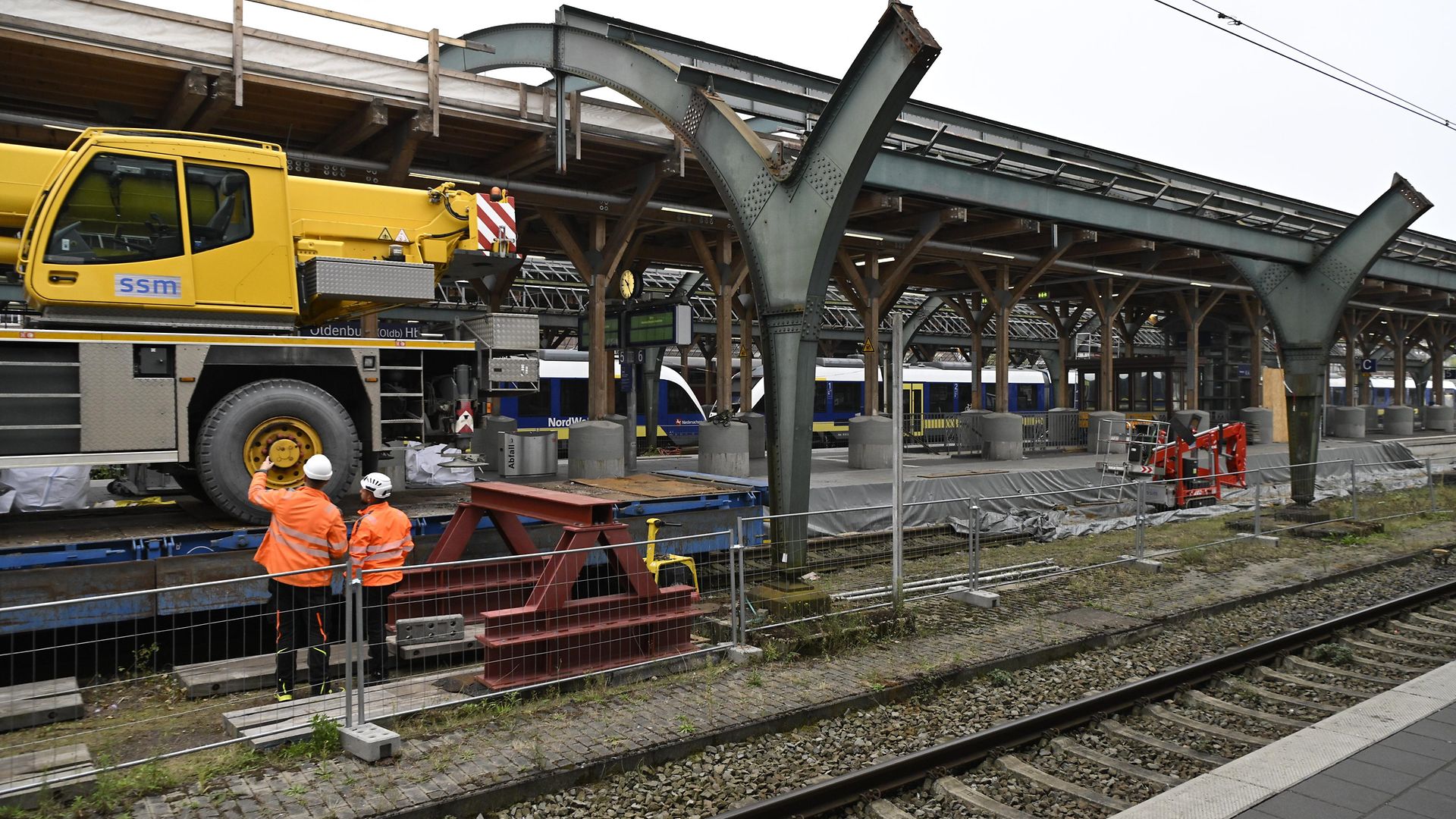 Bauarbeiten Bahnsteig Oldenburg