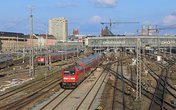 Regio Zug Ausfahrt Muenchen 