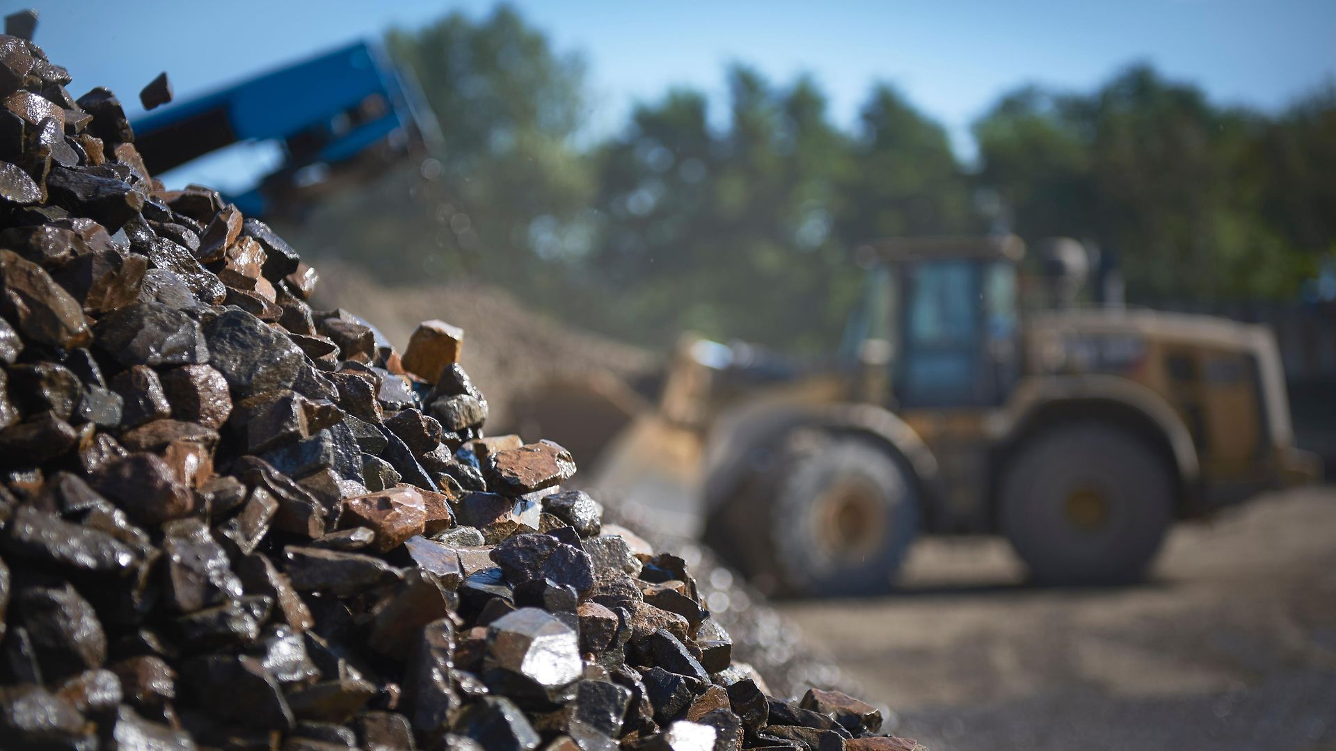 Das ist grün.-Nr. 51: Ausgebauten Schotter aus unseren Gleisbetten lassen wir vollständig recyceln.