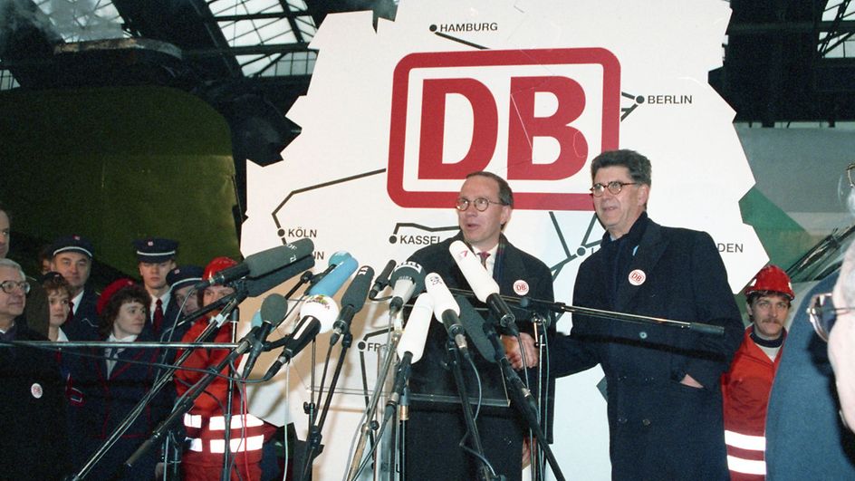 1994 symbolischer Akt zum Neubeginn der DB AG mit Heinz Dürr und Matthias Wissmann