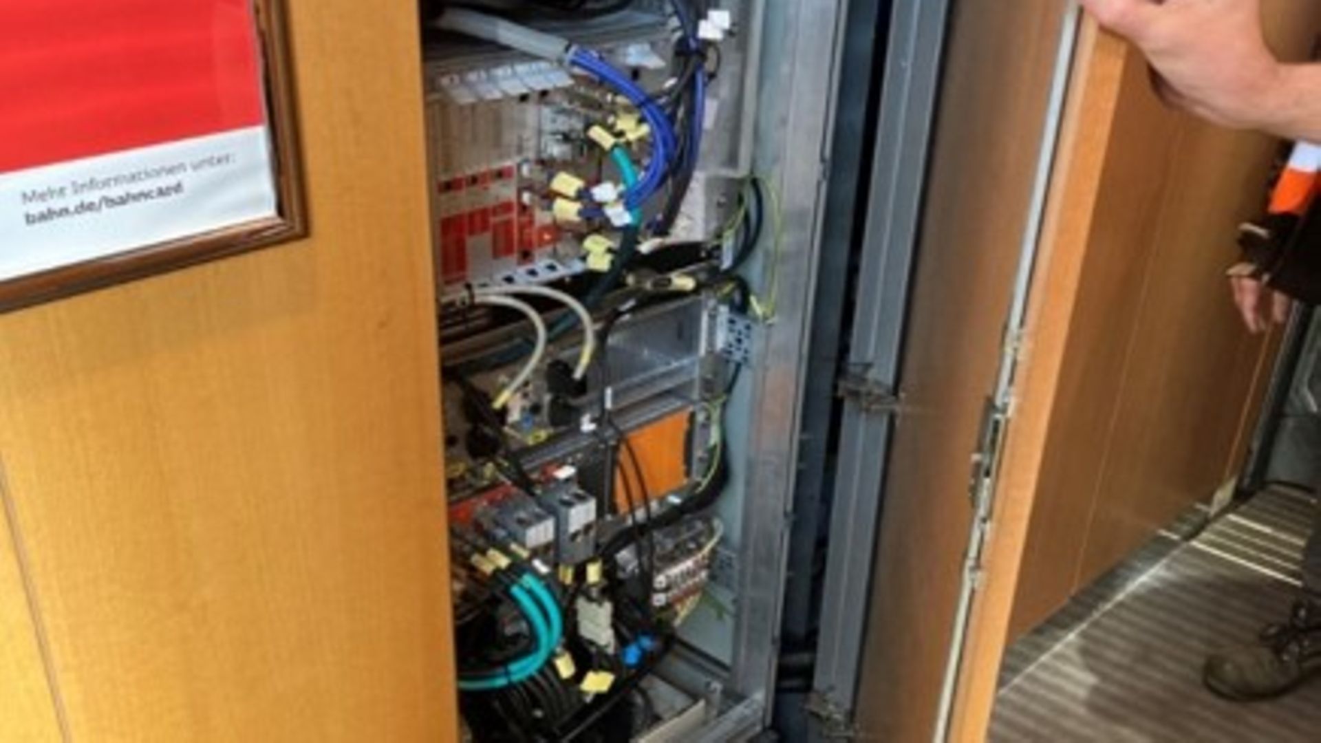 In the control cabinet is a lot of new technology hidden behind the cabinet doors 