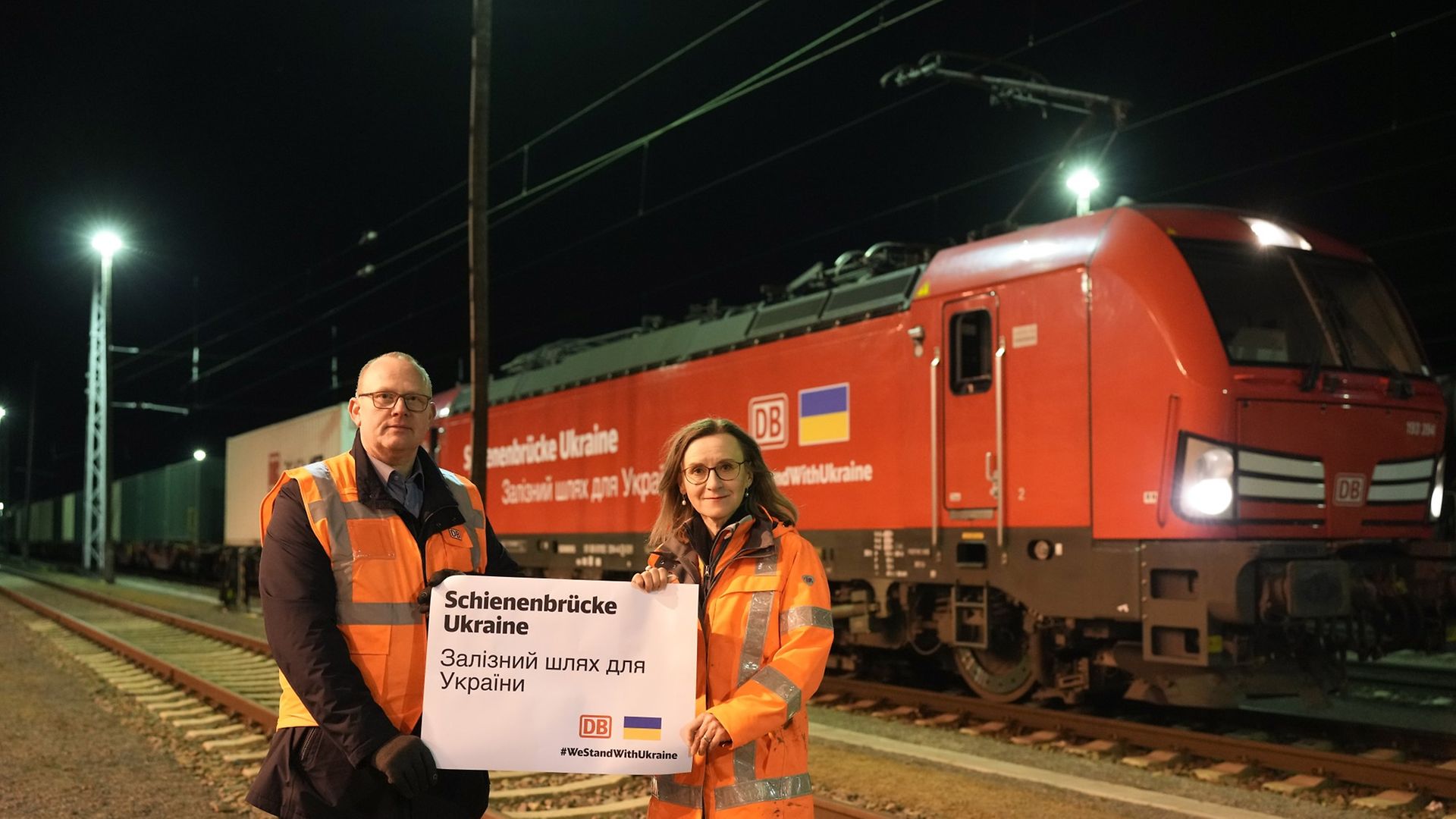 Jörg Pries, Leiter Messen Deutschland DB Schenker und Dr. Sigrid Nikutta, Vorstand Güterverkehr der DB