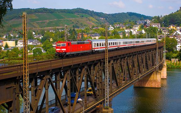 Regionalexpress auf Fahrt